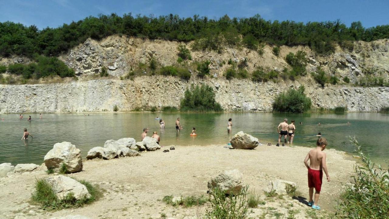 Chatky Daniel-Mikulov, A Private Campsite Just For You Exterior photo