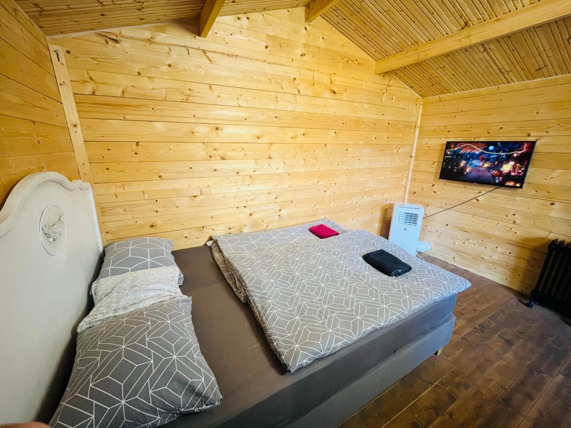 Chatky Daniel-Mikulov, A Private Campsite Just For You Exterior photo